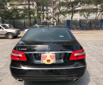 Mercedes-Benz E class E300  2011 - Bán xe Mercedes E300 đời 2011, màu đen