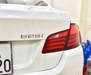 BMW 528i 2013 - Bán BMW 528i đời 2013, màu trắng, xe nhập, số tự động