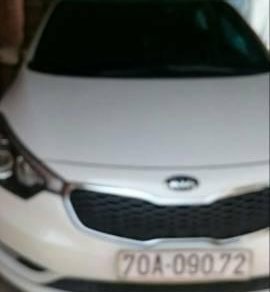 Kia K3 2015 - Bán Kia K3 đời 2015, màu trắng