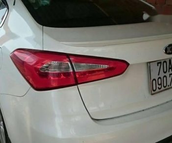 Kia K3 2015 - Bán Kia K3 đời 2015, màu trắng