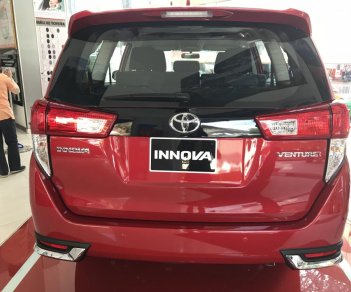 Toyota Innova G Venturer 2018 - Bán ô tô Toyota Innova G Venturer năm sản xuất 2018, màu đỏ, giá tốt