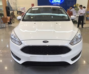 Ford Focus Trend 2018 - Hà Nội Ford, Ford Focus 2018 chỉ 575 triệu, tặng bảo hiểm thân vỏ,phụ kiện full theo xe. LH ngay: 0934.696.466