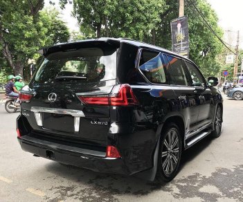 Lexus LX 2016 - Bán xe Lexus LX 570 5.7 AT sản xuất 2016, màu đen, xe nhập Trung Đông, chạy 2 vạn