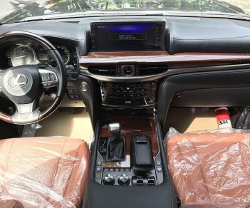 Lexus LX 2016 - Bán xe Lexus LX 570 5.7 AT sản xuất 2016, màu đen, xe nhập Trung Đông, chạy 2 vạn