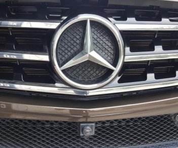 Mercedes-Benz ML Class ML 400 2015 - Bán Mercedes ML 400 màu nâu, sx 2015, đã đi 38000km
