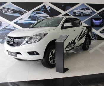 Mazda BT 50 2018 - Cần bán Mazda BT-50 2.2 AT màu bạc và trắng, ưu đãi hấp dẫn, có xe giao ngay. Lh 0938 907 088 Toàn Mazda