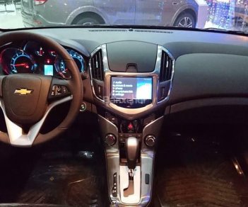 Chevrolet Cruze 2017 - Bán Chevrolet Cruze đời 2018, chỉ với 100tr hỗ trợ vay tối đa, tư vấn nhiệt tình, hỗ trợ grab, uber
