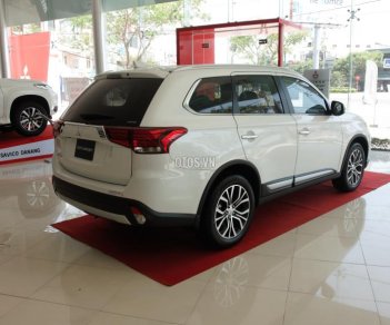 Mitsubishi Stavic CVT Premium 2018 - Giá xe tháng 5 Mitsubishi Outlander 2.4 CVT 2 cầu đời 2018, số tự động tại Đà Nẵng - L/H: 0905.070.317