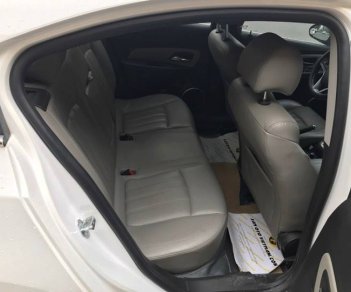 Chevrolet Cruze LTZ  2015 - Cần bán Chevrolet Cruze LTZ năm sản xuất 2015, màu trắng, giá 535tr