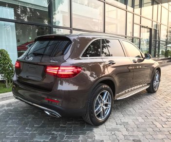 Mercedes-Benz Smart GLC 300 4MATIC 2018 - Bán xe Mercedes GLC 300 4MATIC màu nâu giá tốt. Giao xe ngay