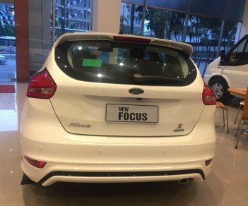 Ford Focus 2018 - Bán Focus bản full giá lăn bánh