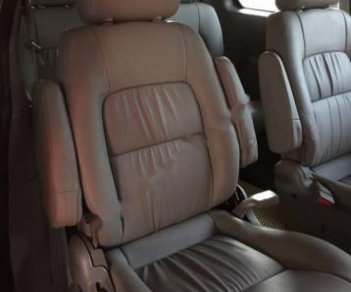 Kia Carnival GS 2.5 MT 2007 - Bán Kia Carnival GS 2.5 MT sản xuất 2007, màu bạc