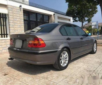 BMW 3 Series   318i 2003 - Cần bán BMW 3 Series 318i năm sản xuất 2003, màu xám xe gia đình