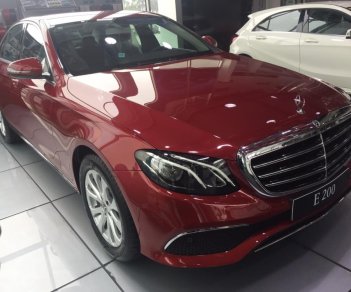 Mercedes-Benz E200 2018 - Bán xe Mercedes E200 2018 giá tốt nhất thị trường, giao xe ngay