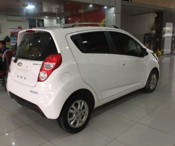 Chevrolet Spark LTZ 2013 - Cần bán Chevrolet Spark LTZ 2013, màu trắng