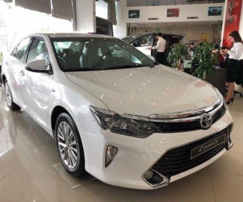 Toyota Camry 2.5Q 2018 - Bán Toyota Camry 2.5Q đời 2018, màu trắng