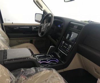 Lincoln Navigator L 2016 - Cần bán xe Lincoln Navigator L sản xuất năm 2016, màu đen, xe nhập