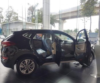 Hyundai Tucson 2019 - Hyundai Hà Đông, Tucson 2019 giá tốt nhất, tặng gói PK 15tr, hỗ trợ vay NH quốc tế, lãi suất thấp. Xe đủ màu giao ngay