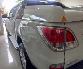 Mazda BT 50 2.2L 4x2 AT 2015 - Bán ô tô Mazda BT 50 2.2L 4x2 AT năm 2015, màu trắng, nhập khẩu Thái  