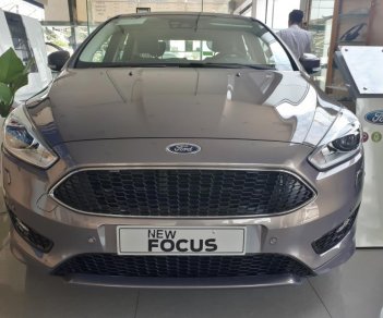 Ford Focus 1.5 EcoBoot Sport+ 2018 - Bán xe Ford Focus 1.5 EcoBoot Sport+ 2018, màu nâu