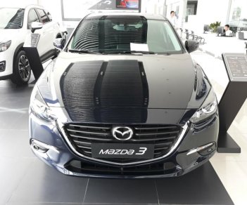 Mazda 3 2018 - Bán xe Mazda 3 1.5L Hatchback thể thao, tiện nghi vượt trội, hỗ trợ trả góp trả trước chỉ từ 188 triệu, LH 0975768960