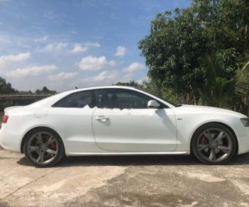 Audi A5 S-line 2.0 2010 - Cần bán Audi A5 S-line 2.0 năm 2010, màu trắng, xe nhập