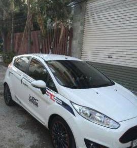 Ford Fiesta 1.5AT 2016 - Chính chủ bán xe Ford Fiesta 1.5AT 2016, màu trắng