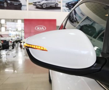 Kia Cerato 1.6 MT 2018 - Bán Kia Cerato 2018 - hỗ trợ vay 90%- có xe giao ngay