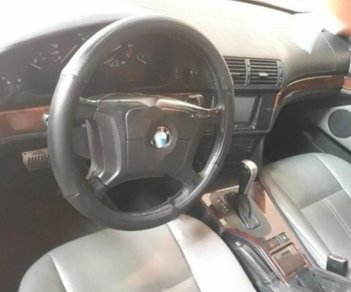 BMW 5 Series 525i 2002 - Cần bán lại xe BMW 5 Series 525i đời 2002, màu bạc