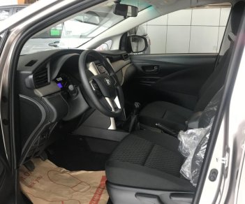 Toyota Innova E 2018 - Bán xe Innova E 2018 giá 653tr (chưa VAT), LH ngay nhận giá tốt 0937589293 - Phúc