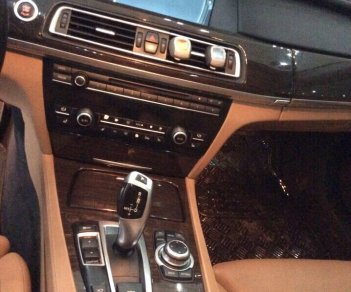 BMW 7 Series 740Li 2010 - Cần bán gấp BMW 7 Series 740Li đời 2010, màu đen, xe nhập chính chủ