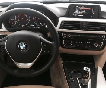 BMW 3 Series 320i 2015 - Cần bán xe BMW 3 Series 320i 2015, màu nâu, xe nhập như mới