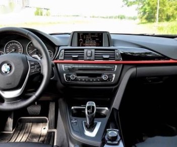 BMW 3 Series 320i 2012 - Bán xe BMW 3 Series 320i sản xuất 2012, màu nâu