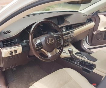 Lexus ES 250 2016 - Bán Lexus ES250 màu trắng, sản xuất năm 2016, đăng ký 5/2016