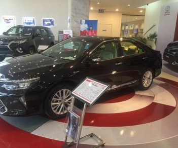 Toyota Camry 2.0E 2018 - Bán xe Toyota Camry 2.0E 2018, giá tốt nhất, giao xe ngay LH em Nhuần 0978835850