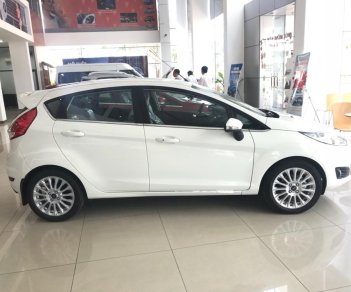 Ford Fiesta 1.5 AT 4d Titanium 2018 - Bán xe Ford Fiesta 2018 giá hot, hỗ trợ vay vốn tới 90%, tặng phụ kiện 5 món