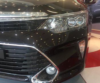 Toyota Camry 2.0E 2018 - Bán xe Toyota Camry 2.0E 2018, giá tốt nhất, giao xe ngay LH em Nhuần 0978835850