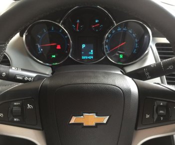 Chevrolet Cruze LTZ 2015 - Cần bán xe Chevrolet Cruze LTZ năm 2015, màu đen, giá thương lượng