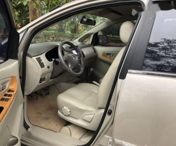 Toyota Innova  2.0G 2011 - Chính chủ bán xe Toyota Innova 2.0G sản xuất 2011, màu bạc