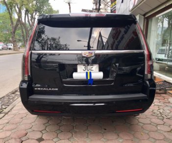 Cadillac Escalade Platinum 2016 - Cần bán Cadillac Escalade Platinum, màu đen, nhập khẩu nguyên chiếc, đã qua sử dụng giá tốt