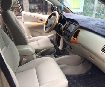 Toyota Innova 2.0 G 2011 - Cần bán Toyota Innova G 2011, xe nhà sử dụng còn zin 90%