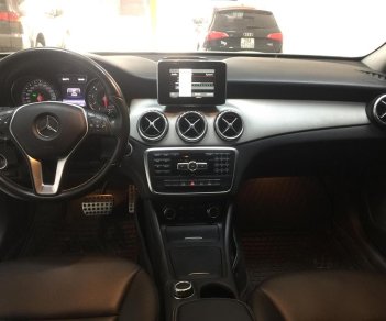 Mercedes-Benz 200 2015 - Bán xe Mercedes GLA200 2015