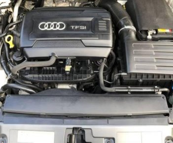 Audi A3   2015 - Cần bán xe Audi A3 đời 2015, màu trắng, nhập khẩu số tự động