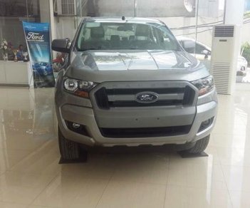 Ford Ranger XLS AT 2018 - Giao ngay Ford Ranger XLS AT, màu bạc, chỉ cần trả trước 140tr. LH: 0962028368