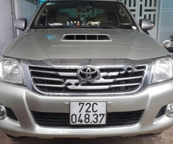 Toyota Hilux 3.0G 4x4 MT 2014 - Cần bán gấp xe cũ Toyota Hilux 3.0G sản xuất năm 2014, màu bạc, nhập khẩu nguyên chiếc, 550 triệu