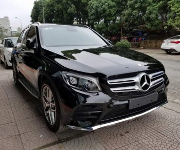 Mercedes-Benz GL  C 300 2017 - Cần bán lại xe Mercedes C 300 sản xuất 2017, màu đen, giá tốt