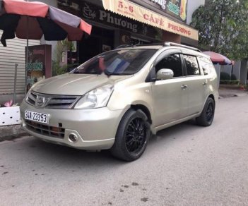 Nissan Grand livina AT 2010 - Cần bán Nissan Grand livina AT đời 2010, màu vàng, giá tốt