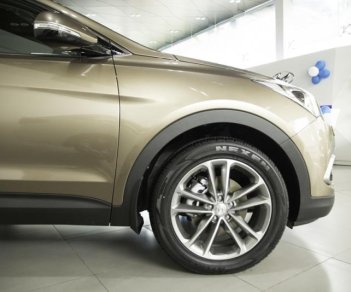 Hyundai Santa Fe 4WD   2018 - Hyundai BRVT-Bán Hyundai Santa Fe 4WD - Dầu -- 2018, màu vàng cát-- giao xe ngay