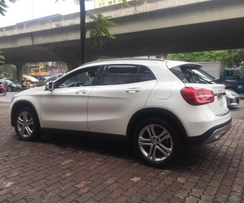 Mercedes-Benz GLA200 2015 - Bán Mercedes GLA200 2015, màu trắng nội thất kem cực đẹp