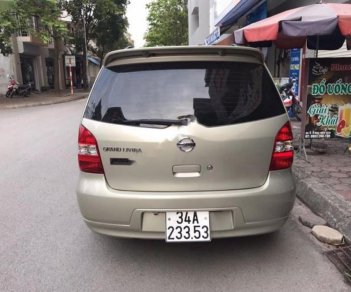 Nissan Grand livina AT 2010 - Cần bán Nissan Grand livina AT đời 2010, màu vàng, giá tốt